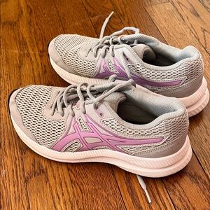 ASICS Light Gray and Pink Women's Athletic Running Shoes